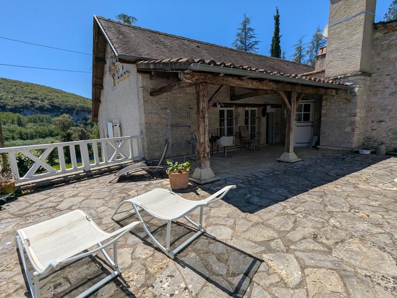 Maison - 230 m² - 7 pièces