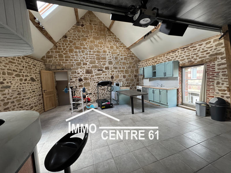 Maison - 228 m² - 8 pièces