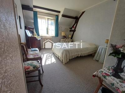 Maison - 213 m² - 8 pièces