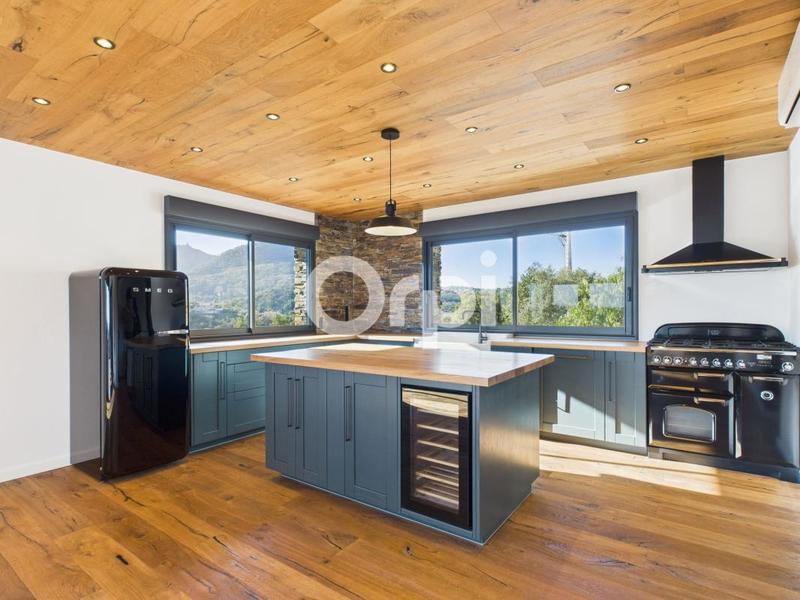 Maison - 186 m² - 6 pièces