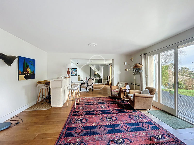 Maison - 191 m² - 8 pièces