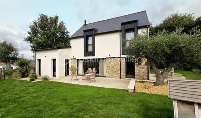 Maison - 130 m² - 6 pièces