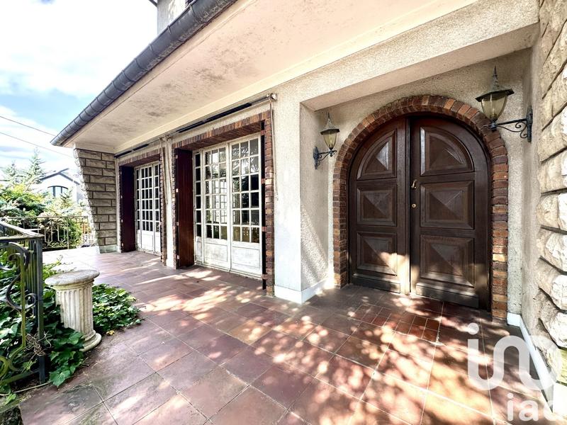 Maison - 166 m² - 10 pièces