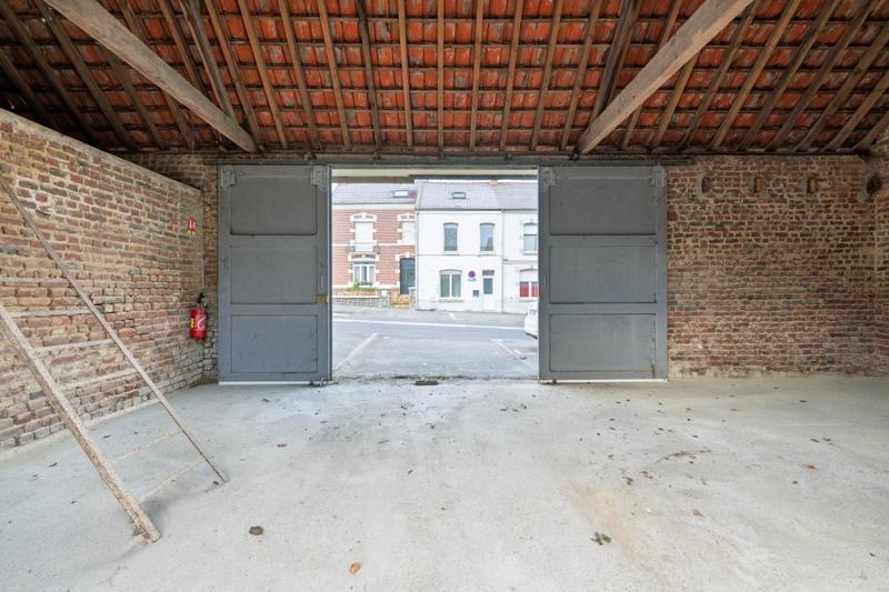 Local d'activité / Entrepôt - 71 m²