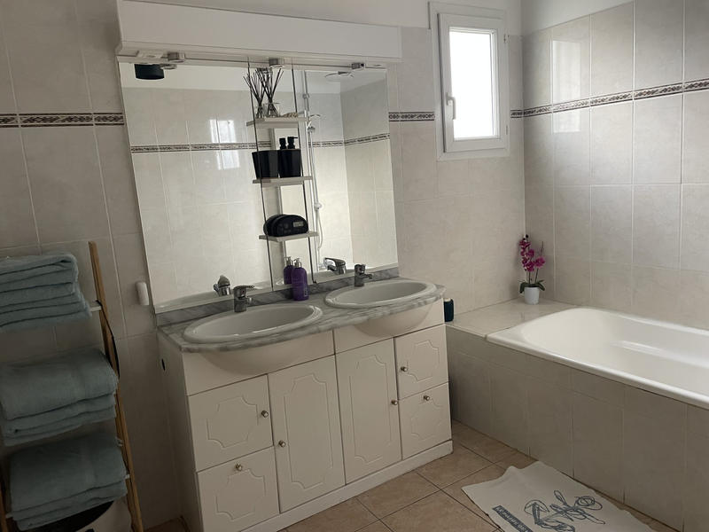 Maison traditionnelle - 90 m² - 4 pièces