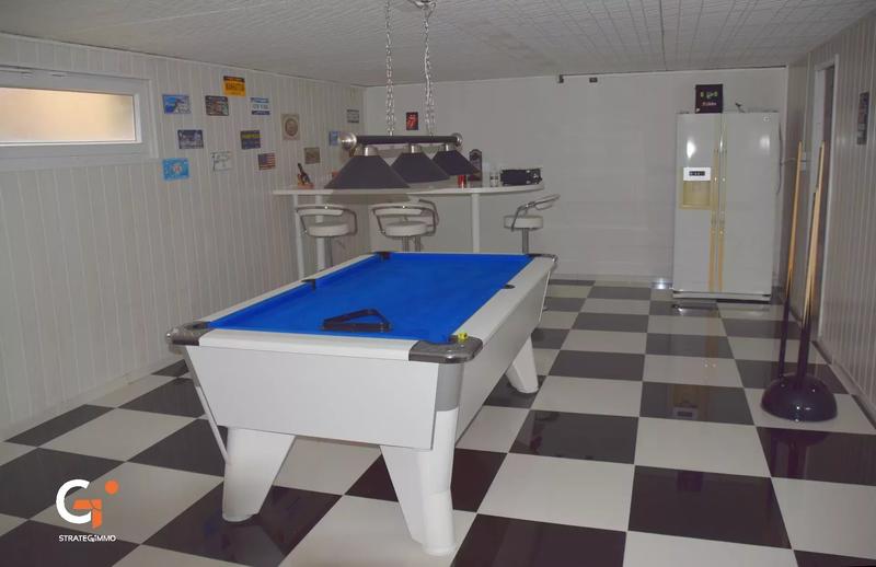 Maison - 215 m² - 7 pièces