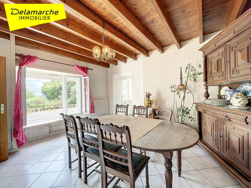 Maison - 137 m² - 6 pièces