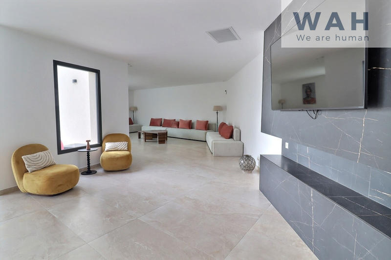 Villa - 220 m² - 5 pièces