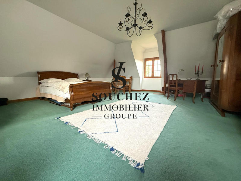 Maison - 202 m² - 7 pièces