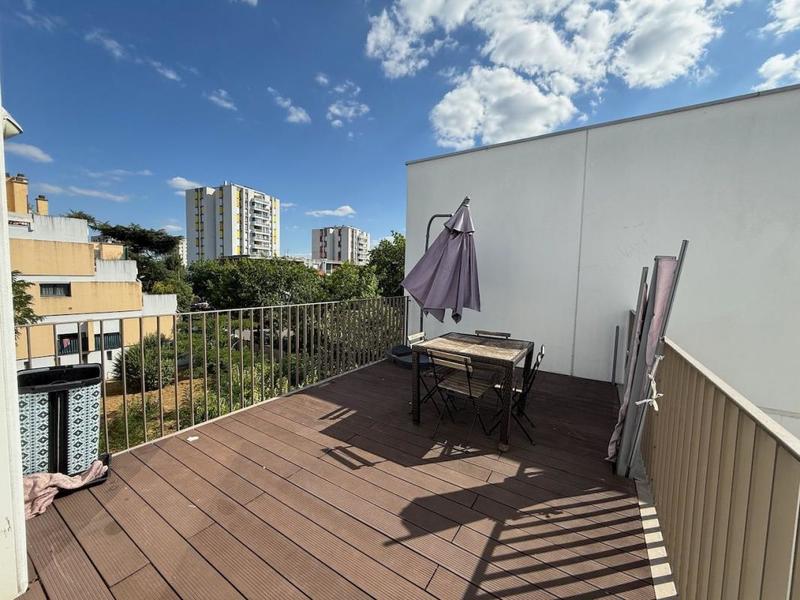 Penthouse - 65 m² - 3 pièces