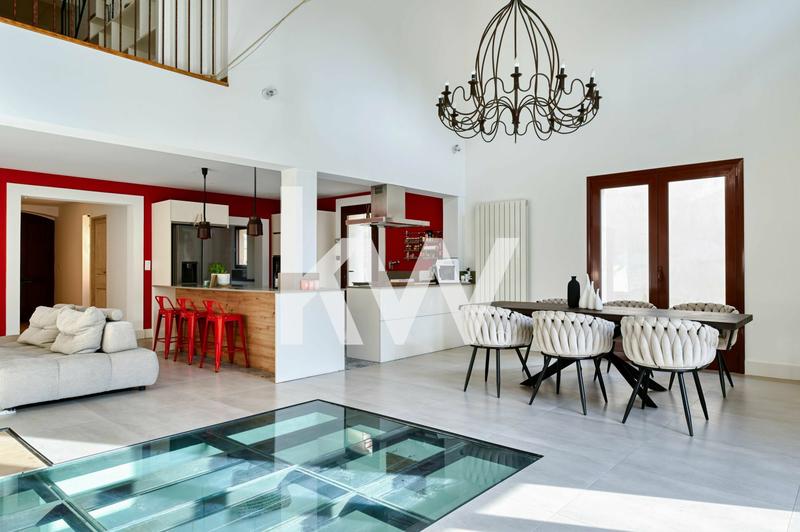 Maison - 166 m² - 6 pièces