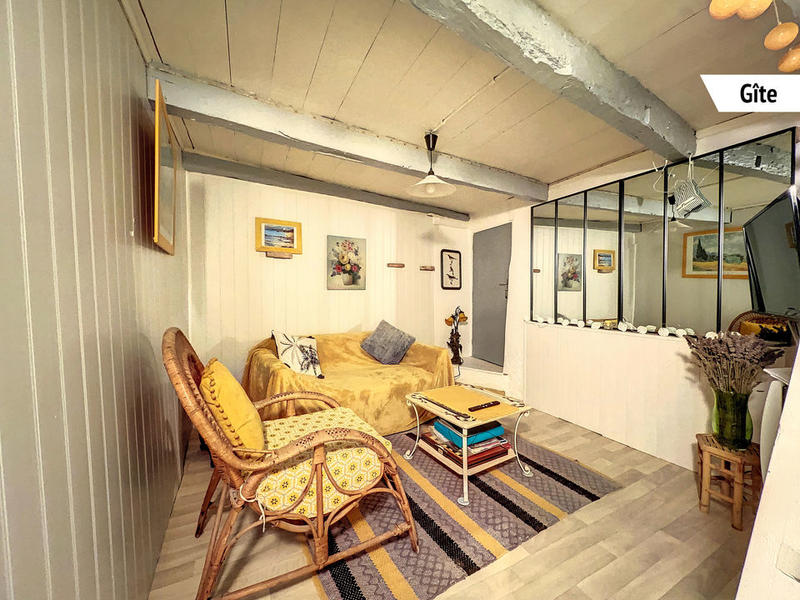 Maison - 250 m² - 10 pièces