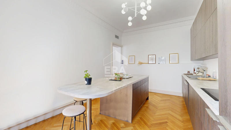 Appartement - 101 m² - 4 pièces