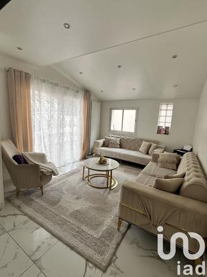 Maison - 92 m² - 6 pièces