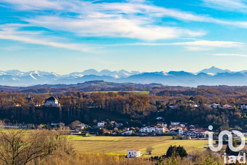 Maison - 300 m² - 6 pièces