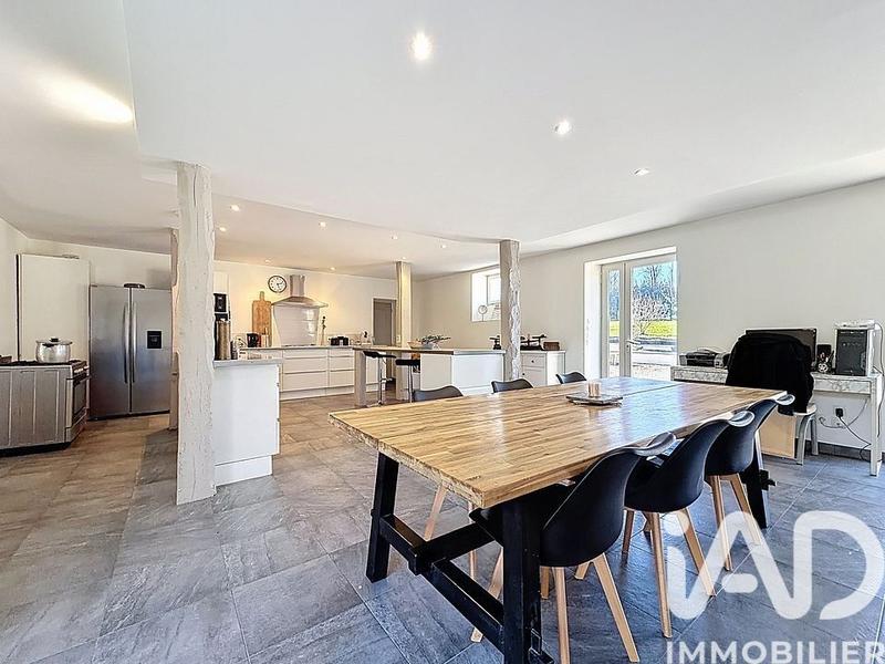 Maison de campagne - 259 m² - 7 pièces