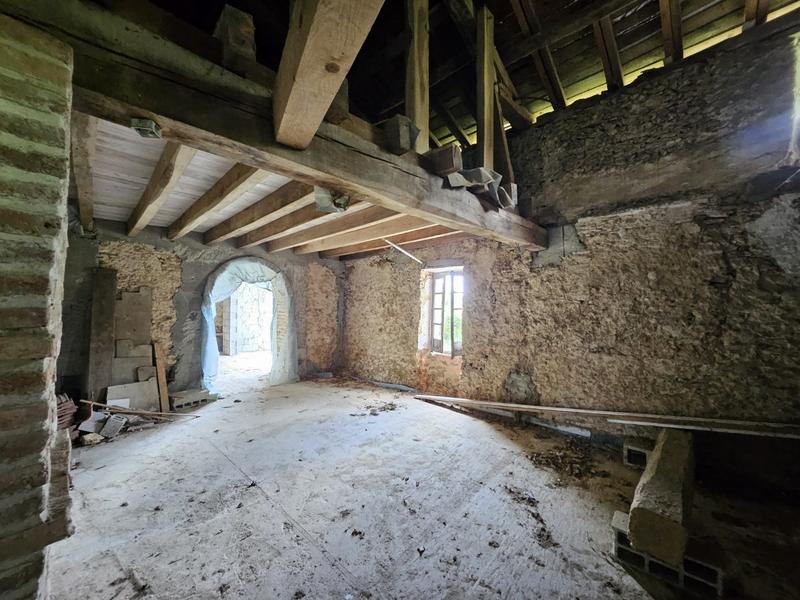 Maison ancienne - 380 m² - 1 pièce
