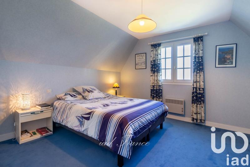 Maison - 246 m² - 9 pièces