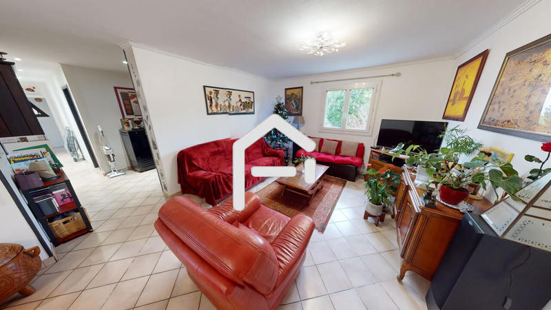 Maison - 96 m² - 4 pièces