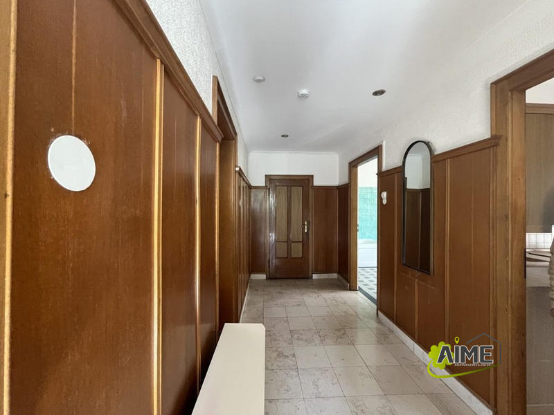 Maison - 207 m² - 10 pièces