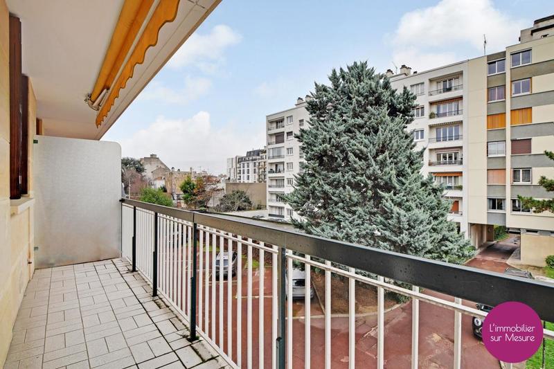 Appartement - 81 m² - 3 pièces