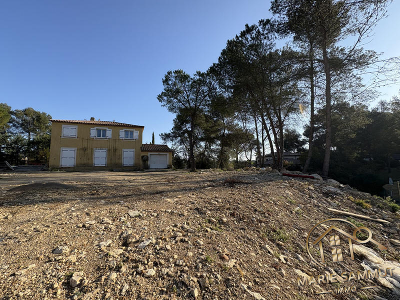 Maison traditionnelle - 170 m² - 6 pièces