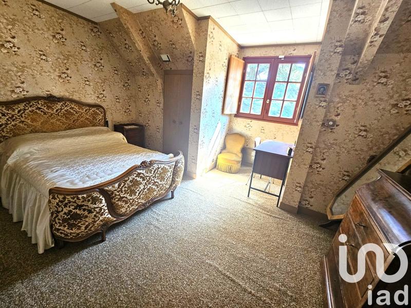 Maison - 225 m² - 8 pièces