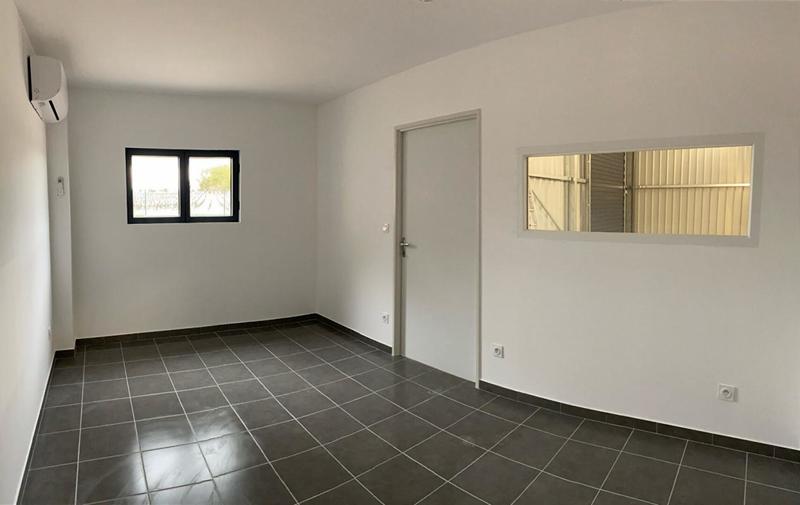Entrepôt - 150 m²