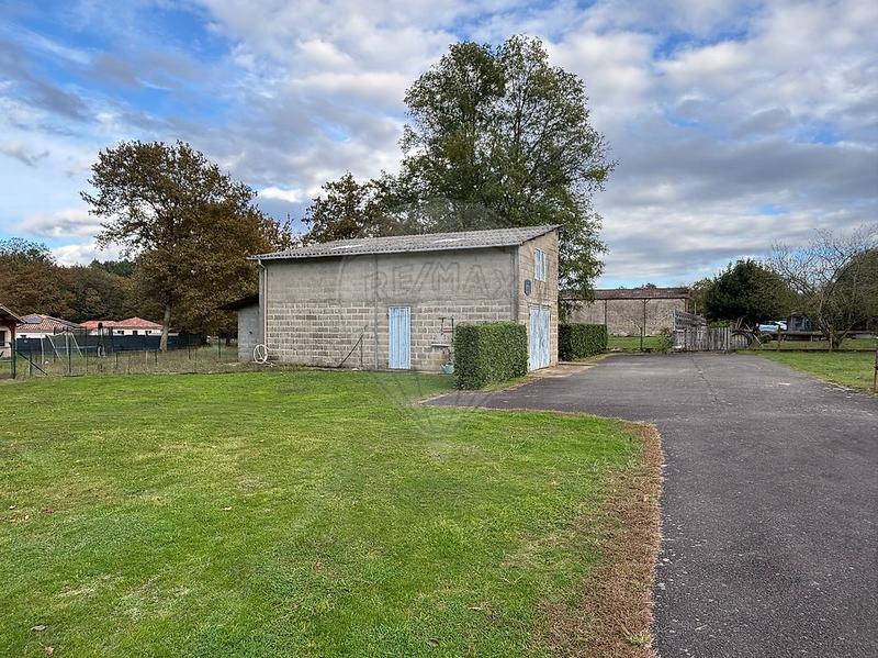 Maison - 200 m² - 6 pièces