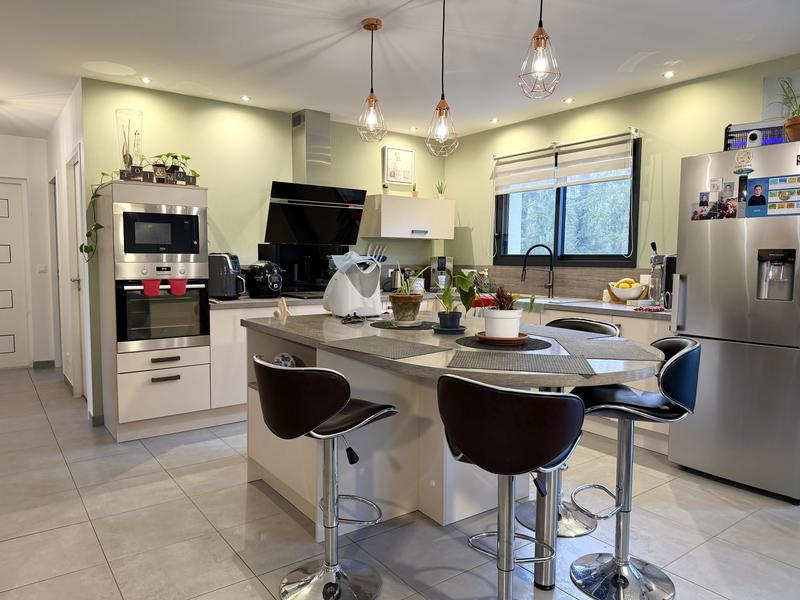 Maison - 84 m² - 4 pièces