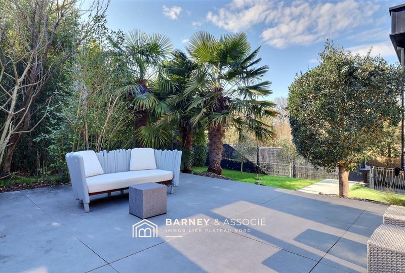 Maison contemporaine - 221 m² - 8 pièces