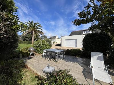 Maison - 176 m² - 8 pièces