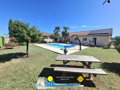 Maison - 96 m² - 4 pièces