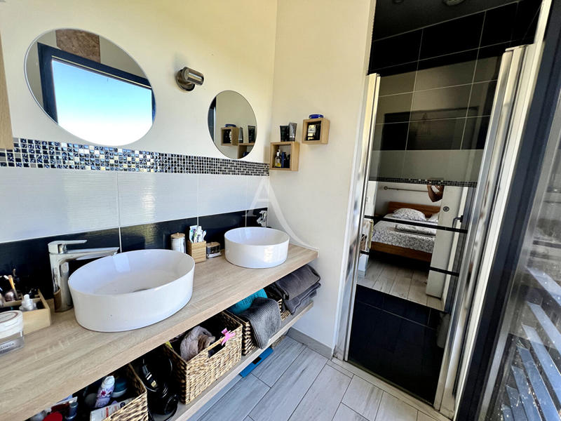 Maison - 277 m² - 6 pièces