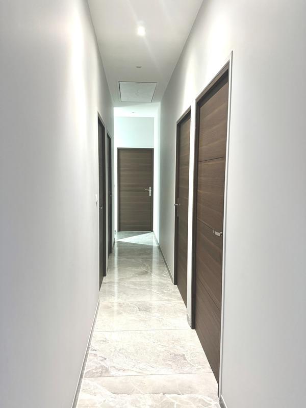 Maison - 193 m² - 7 pièces