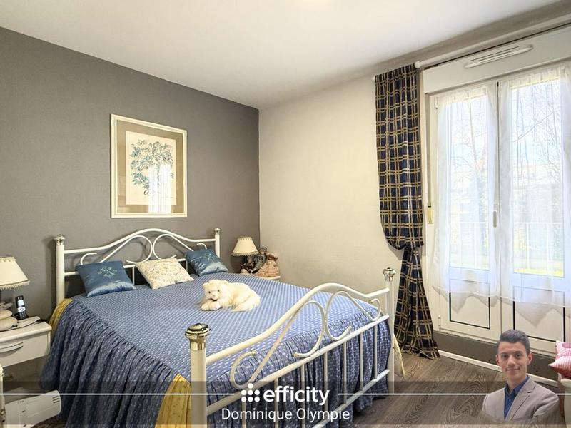 Appartement - 80 m² - 5 pièces