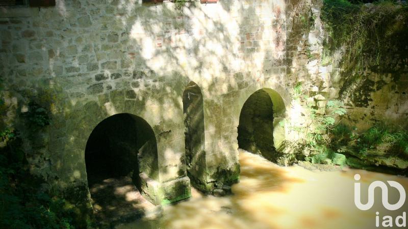 Maison - 400 m² - 8 pièces