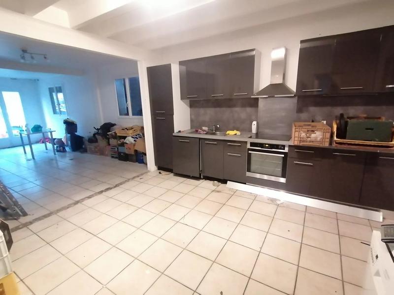 Maison - 299 m² - 9 pièces