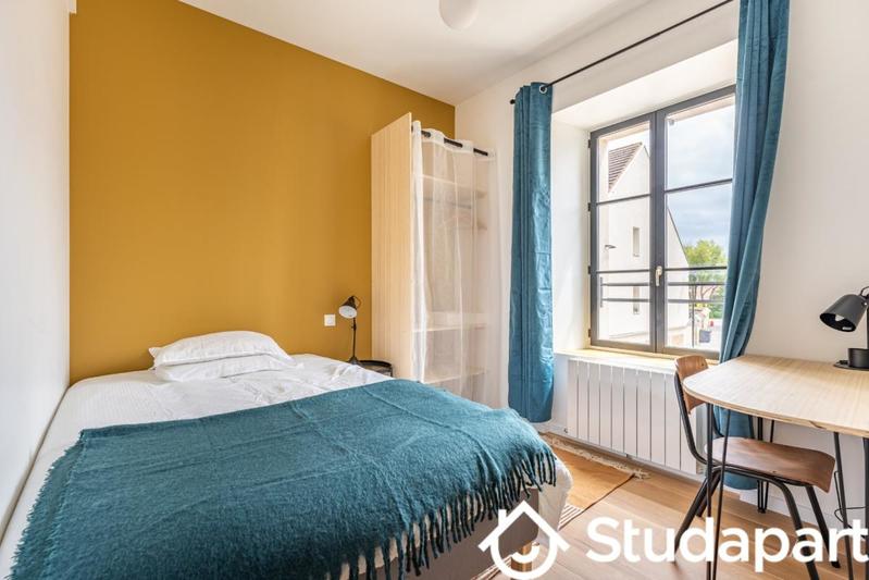 Chambre - 13 m² - 1 pièce