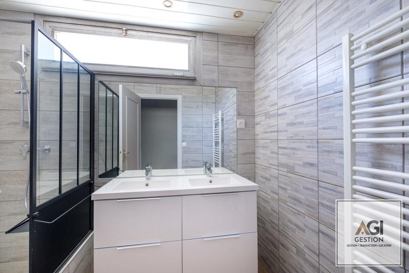 Appartement - 160 m² - 6 pièces