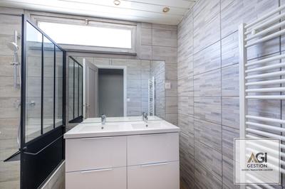 Appartement - 160 m² - 6 pièces