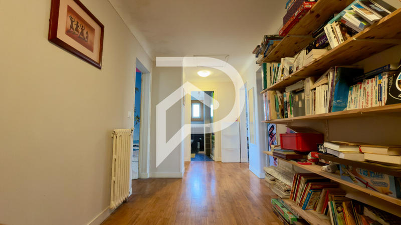 Maison - 204 m² - 7 pièces