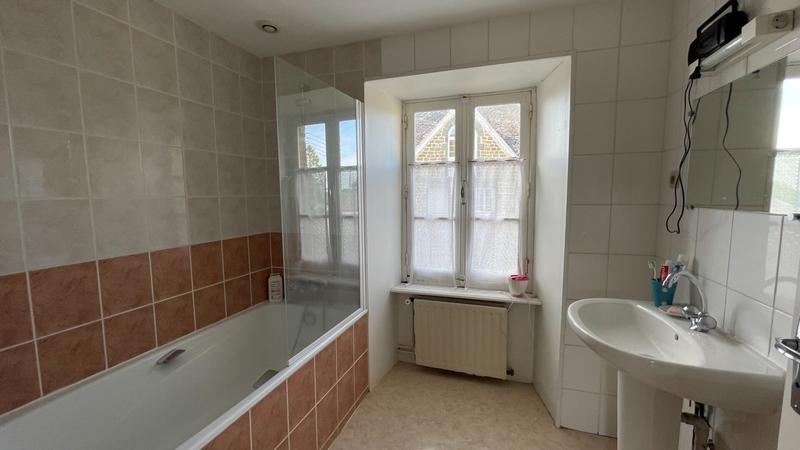 Maison - 82 m² - 5 pièces