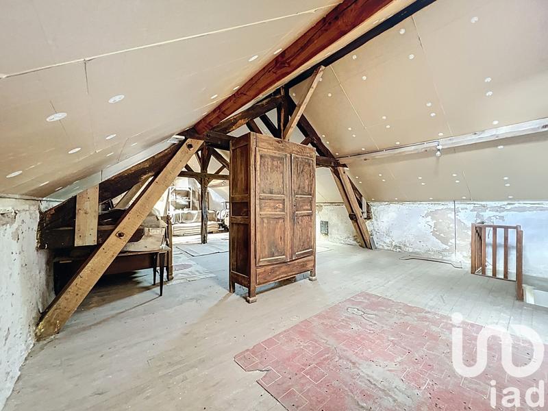 Maison - 228 m² - 19 pièces