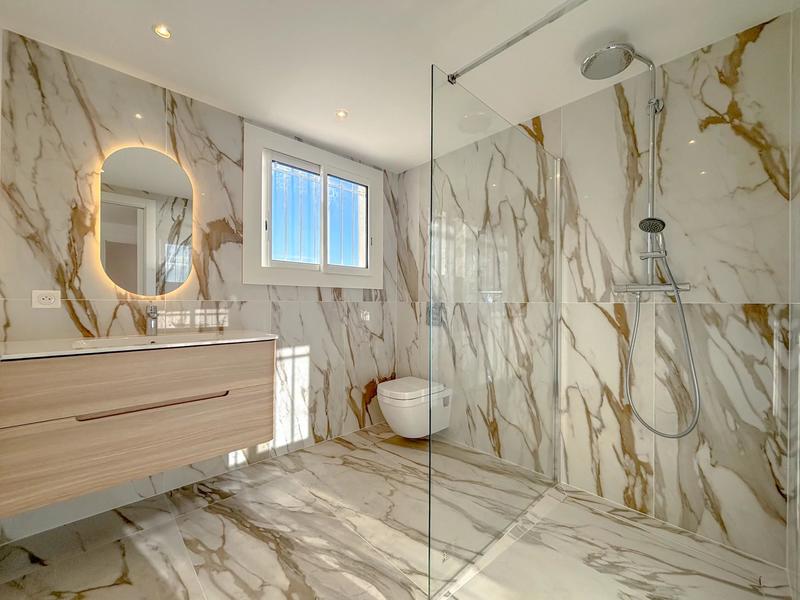 Appartement - 167 m² - 5 pièces