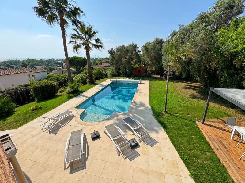 Villa - 350 m² - 9 pièces