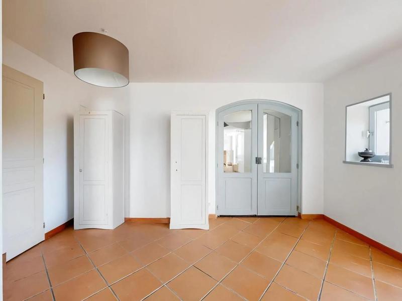 Demeure - 320 m² - 7 pièces