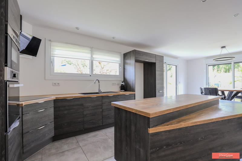 Maison contemporaine - 111 m² - 5 pièces