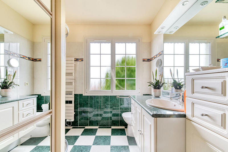 Maison - 170 m² - 5 pièces