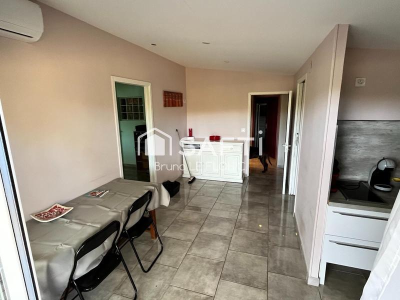 Maison - 234 m² - 8 pièces